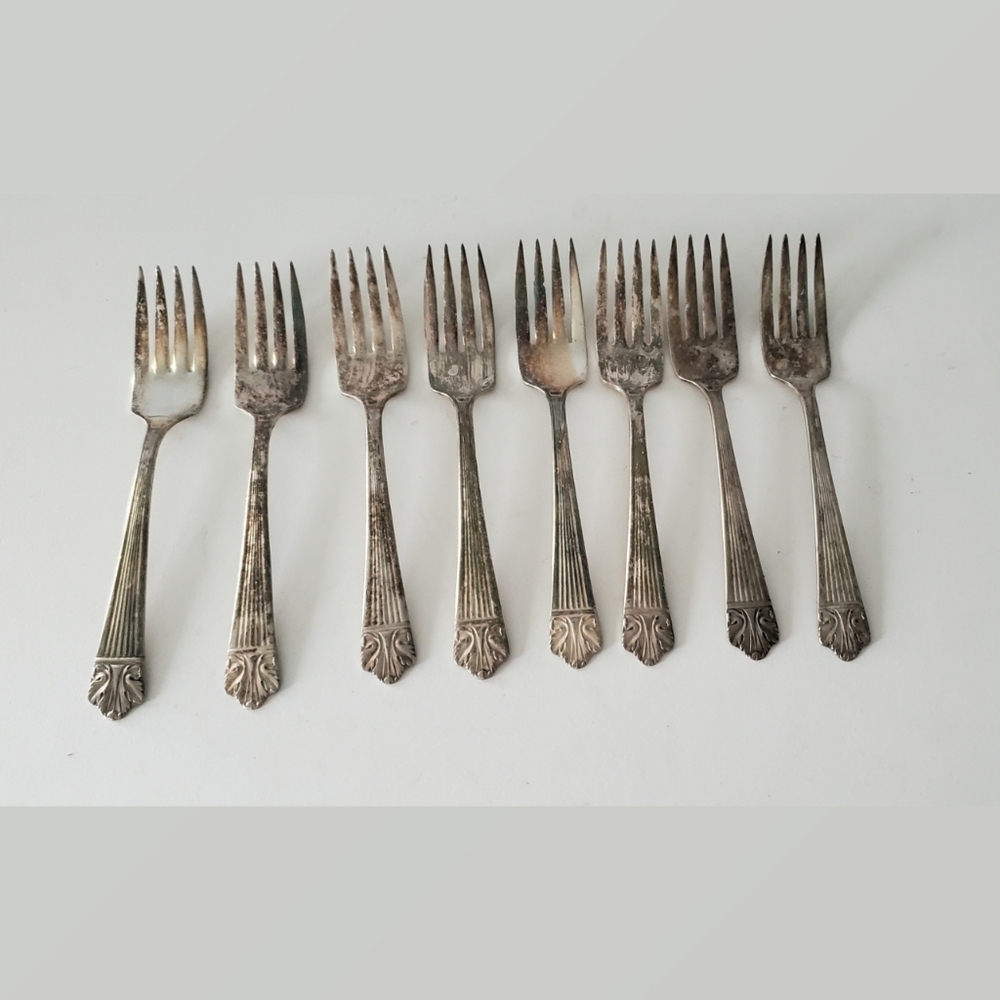 Lady Esther Set of 8 Dessert Forks Silverplated
